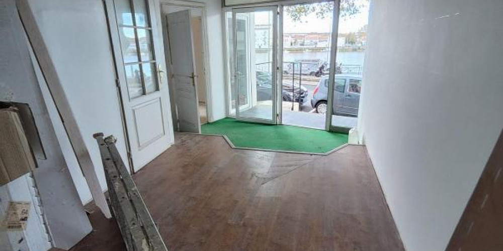 local commercial à BAYONNE (64100)